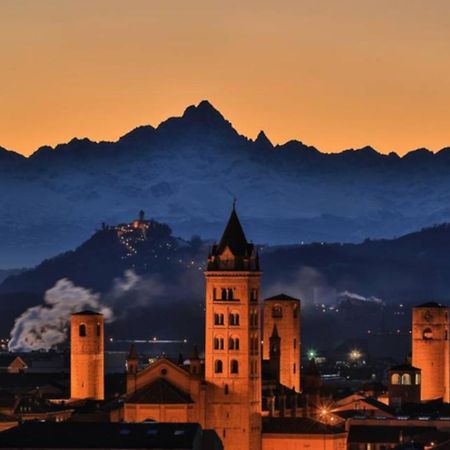 Alba La Capitale Delle Langhe Apartment Luaran gambar
